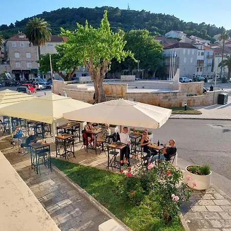 Nona * Κόρτσουλα